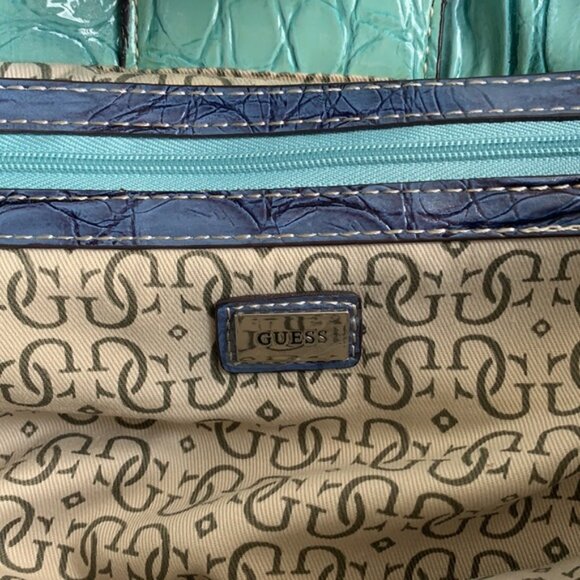 Blue Floral Guess Purse - Picture 6 of 9
